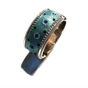 3/$25 ✨️Sparkly Bangle Wrap Bracelet 🩵